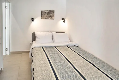 Zwei-Zimmer-Wohnung mit großer Terrasse und Garten, nur 20 Meter vom Strand entfernt!